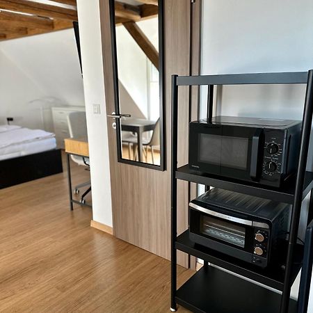 1 Zimmer Wohnung Dg Mit Klimaanlage Und Kleinen Balkon Oedheim Luaran gambar