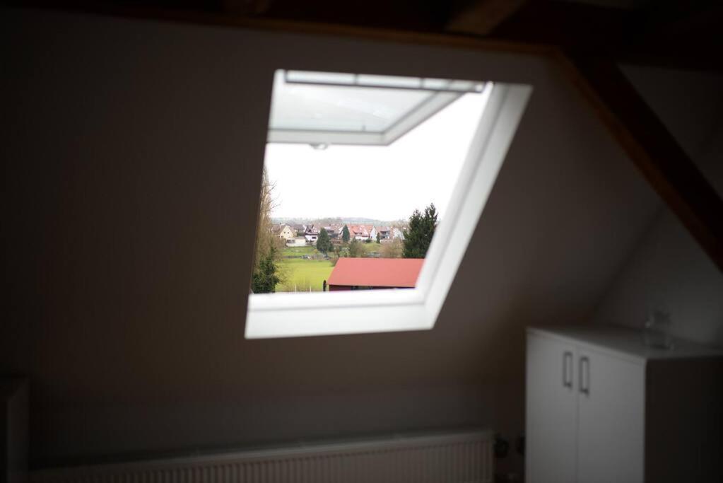1 Zimmer Wohnung Dg Mit Klimaanlage Und Kleinen Balkon Oedheim Luaran gambar